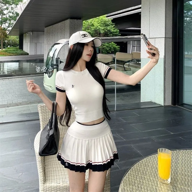 Golf Equipment Women - Koreanischer Sommer-Zweiteiler: Lässiger Tennis- und Golf-Sportanzug,